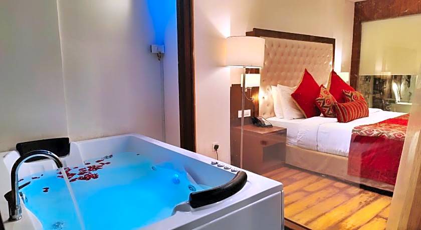 Royale Retreat Hotel And Spa Near Mall