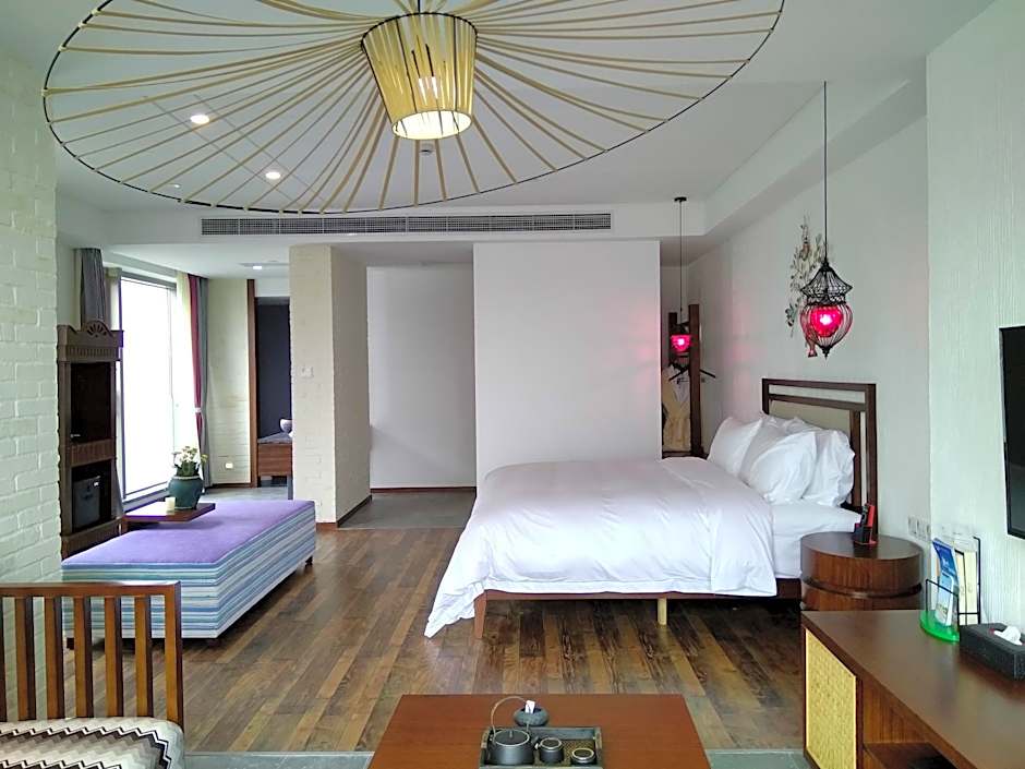 Bali Holiday Hotel