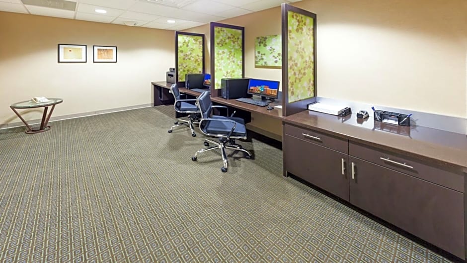 Holiday Inn Express Little Rock-Airport, an IHG Hotel