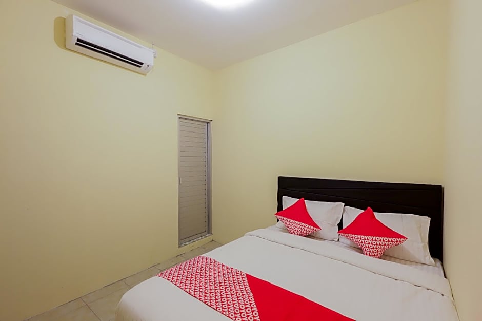 OYO 779 Mn One Residence Syariah Near ITC Cempaka Mas Near Kalbe Farma