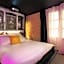 The Black Boutique -- Turistea Suites