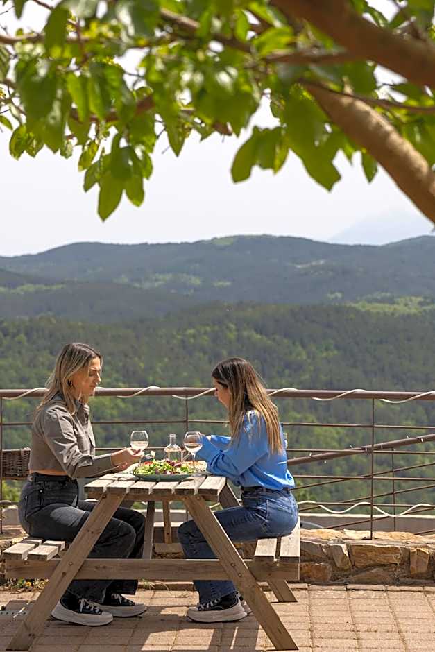 Foresta in Medias Mores