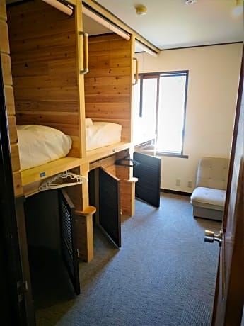 Bed in 4-Bed Mixed Dormitory Room