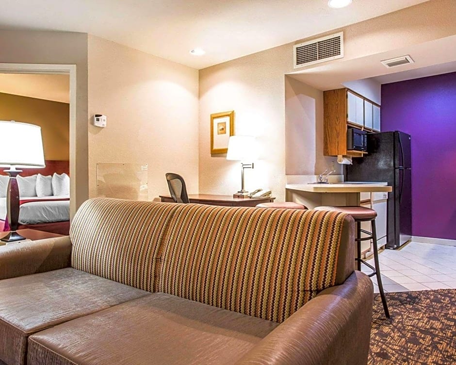 Quality Suites Atlanta Buckhead Village North