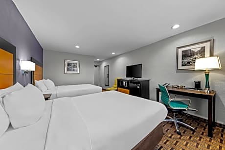 Standard Queen Room with Two Queen Beds - Non Smoking