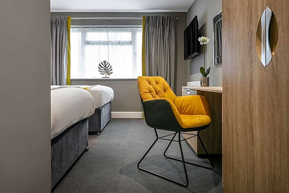 Roydon Marina Village Hotel