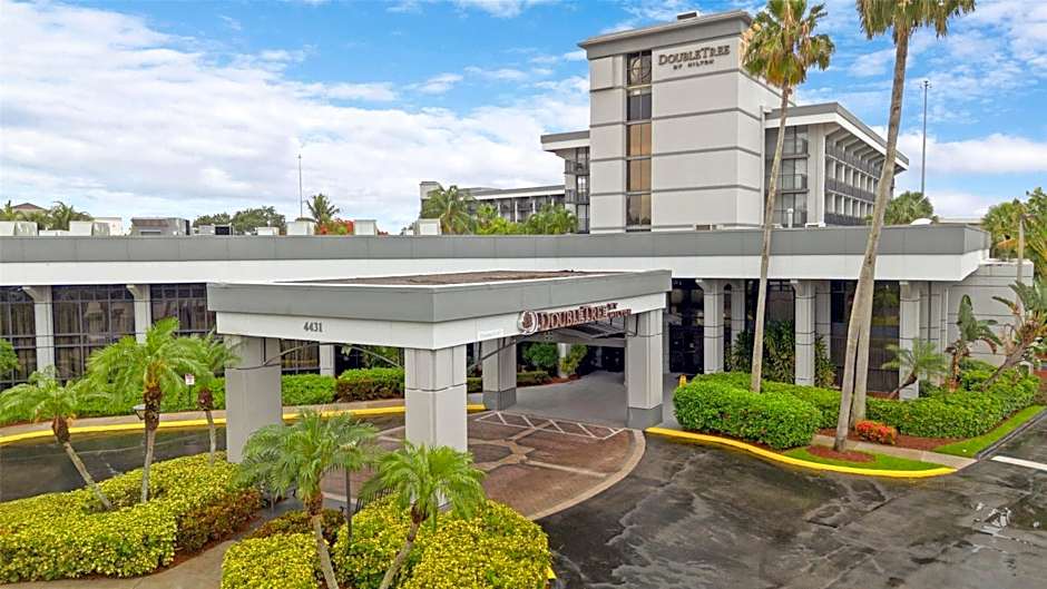 DoubleTree Hilton Hotel Exec Meeting Center Palm Beach Gardens