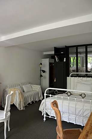 Studio with Garden View