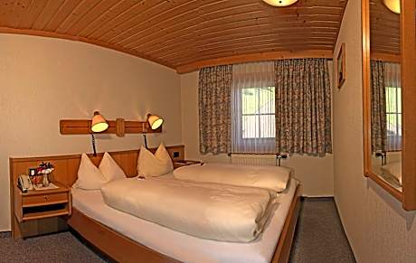 One-Bedroom Apartment with Balcony