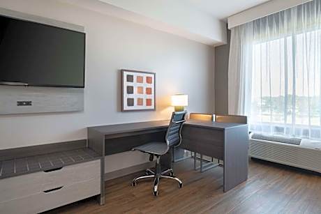 King Studio with Sofa Bed