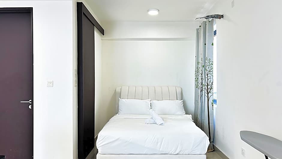 Trefoil by Manhattan Group