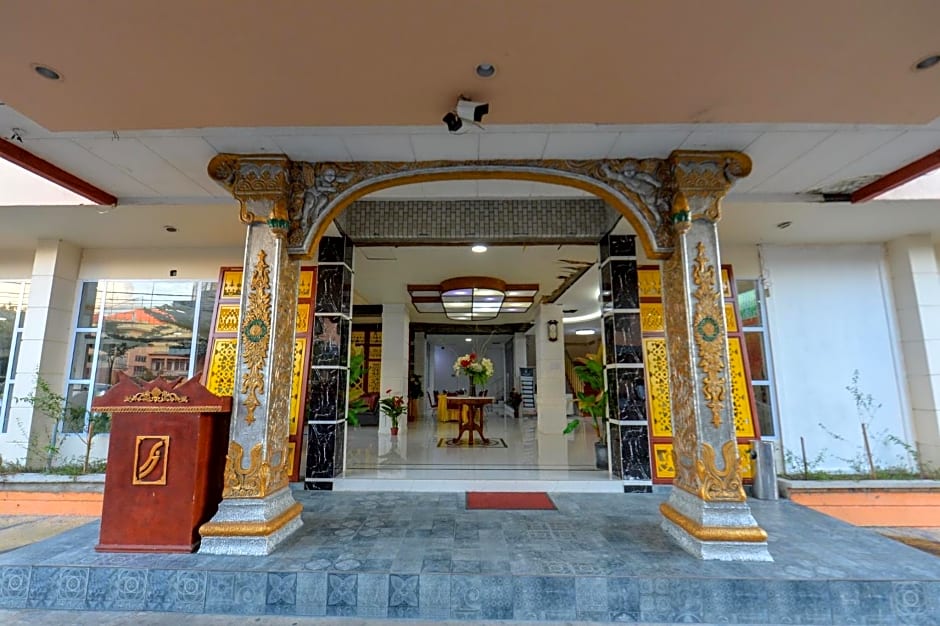 OYO 2487 Sampurna Jaya Hotel