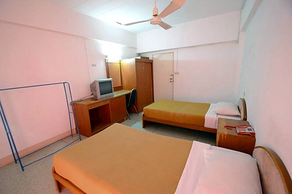 Dee Ma Hotel