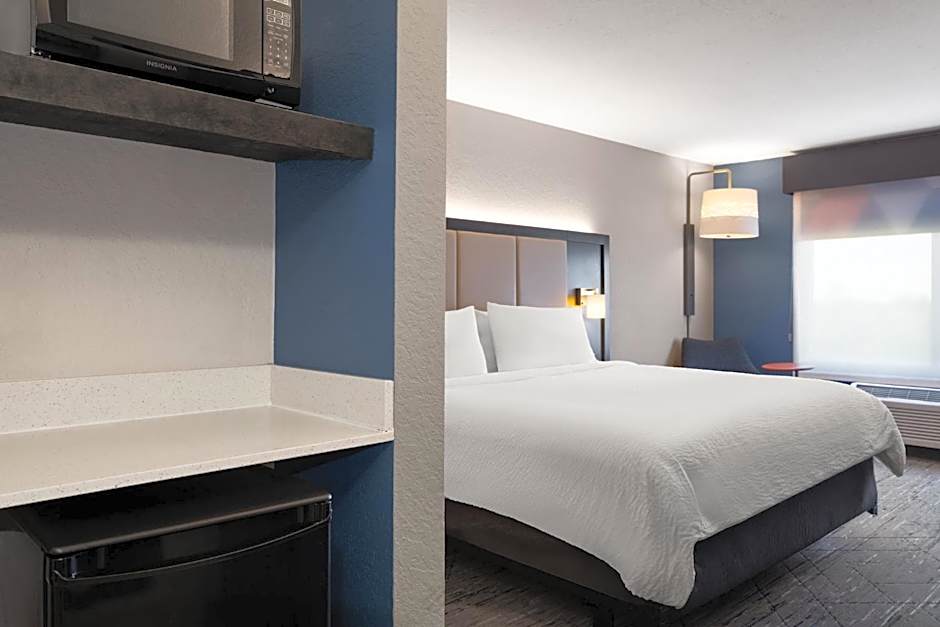 Holiday Inn Express St. Petersburg North / I-275 By IHG