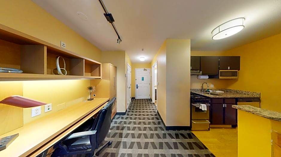Residences at Tewksbury