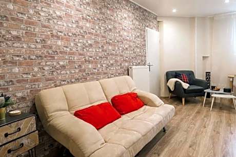 King Studio with Sofa Bed