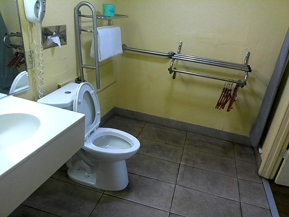 Red Roof Inn Hampton Coliseum