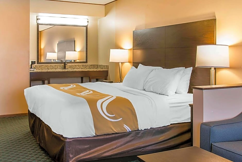Quality Inn & Suites Houghton