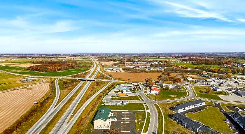 Cobblestone Hotel & Suites - Denmark