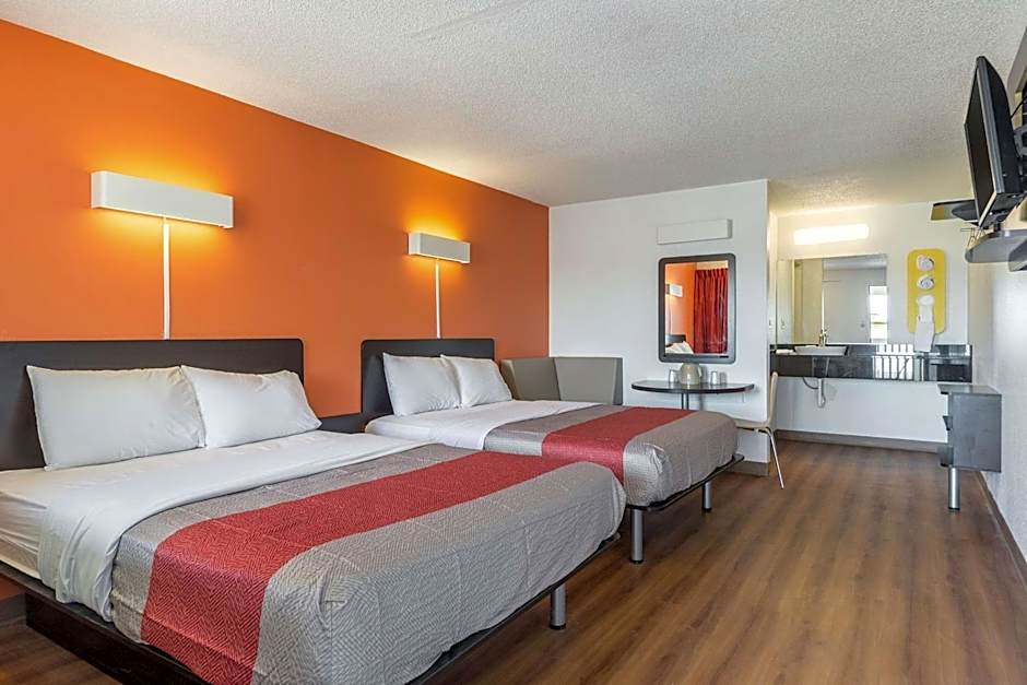 Hotel 465 By Regency