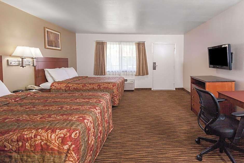 Travelodge by Wyndham Hemet CA