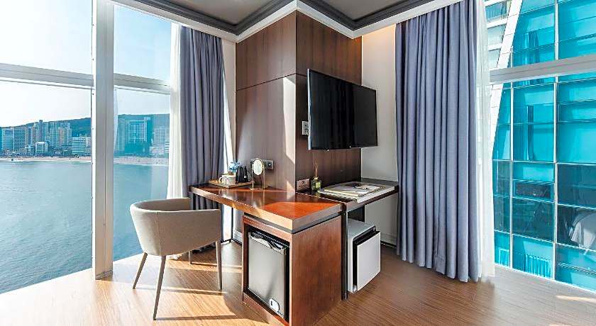 H Avenue Gwanganri Beach