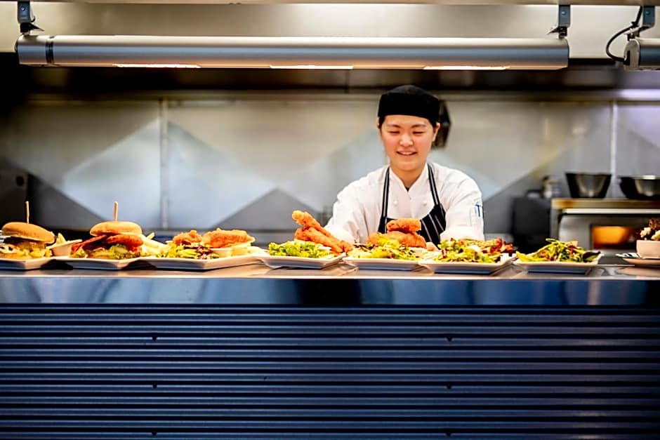 Mt Cook Lodge and Motels