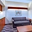 Microtel Inn & Suites By Wyndham Bushnell