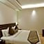 Hotel Saket 27