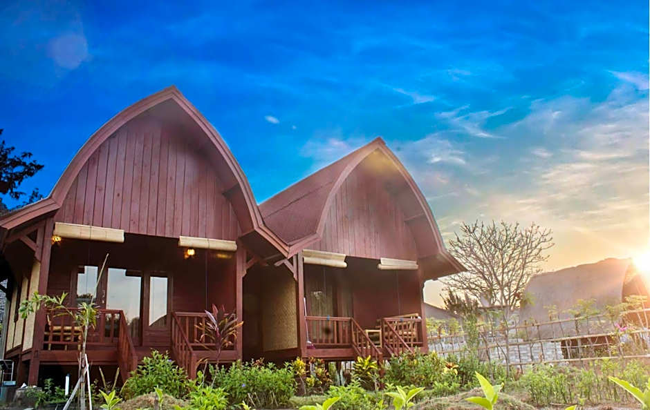 Lia Jaya Bungalows