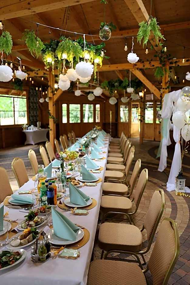 Hotel Chabrowy Dworek