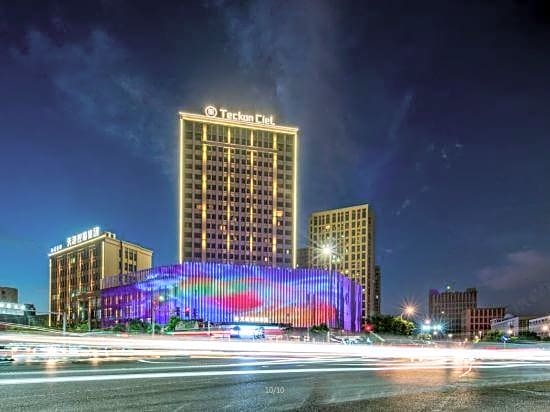 Tiangang Xiyue Hotel (Ningbo Haishu Railway Station Lishe International Airport Branch)