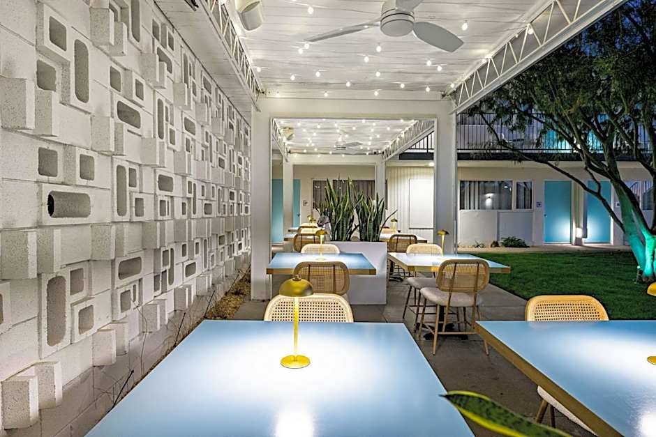 Skylark Hotel
