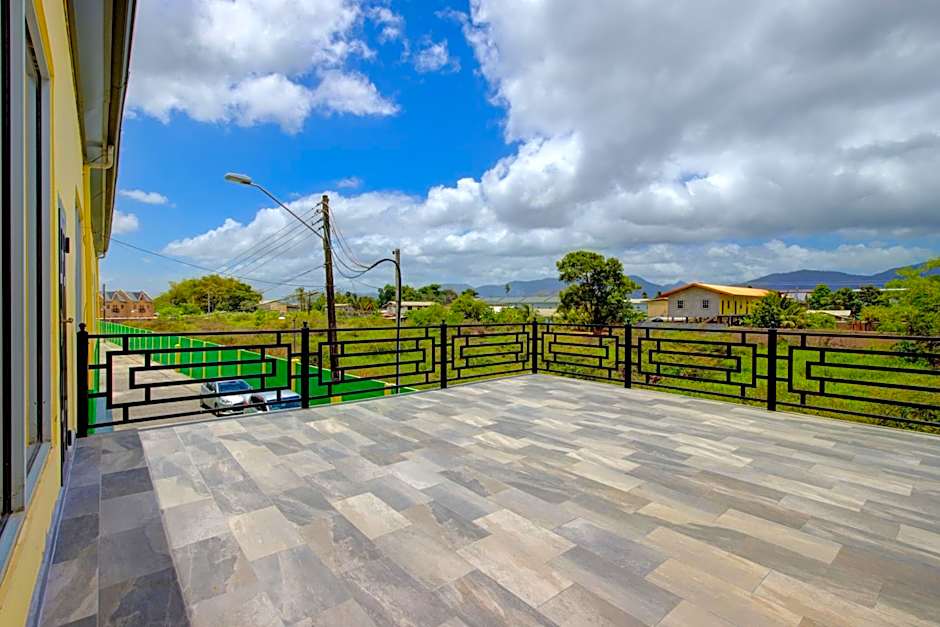 Airport Suites Hotel