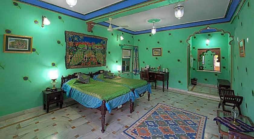 Ravla Bhenswara Hotel
