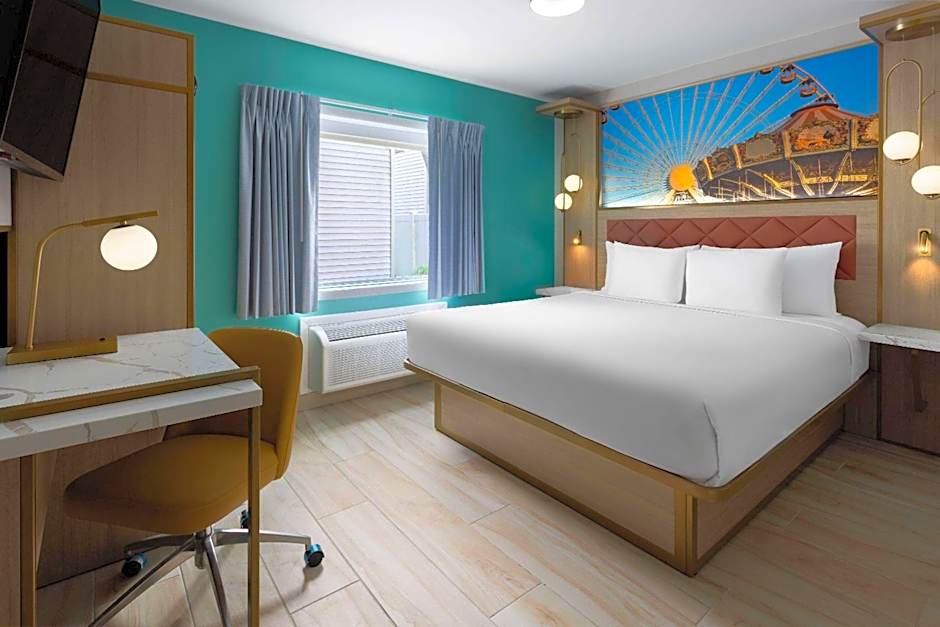 The Vibes Hotel, Trademark Collection by Wyndham