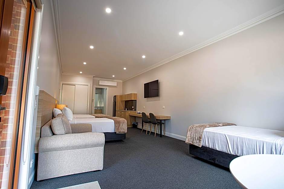Red Waratah Accommodation