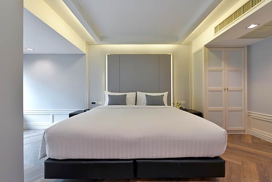 Photo 1 of 8 of Grand 1 Bedroom Suite
