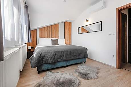 No 28 Rooms & Apartments