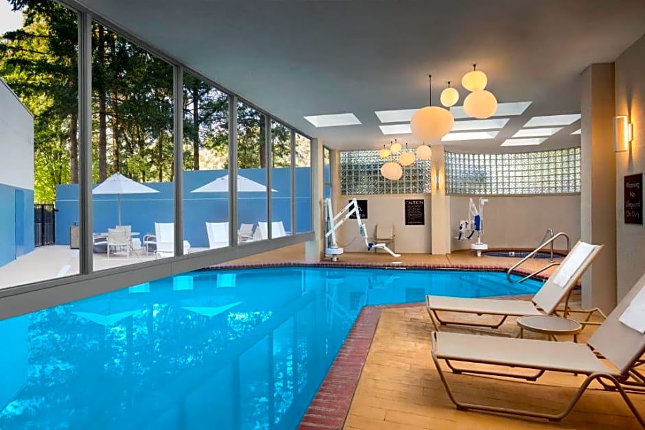 AC Hotel by Marriott Portland Lake Oswego