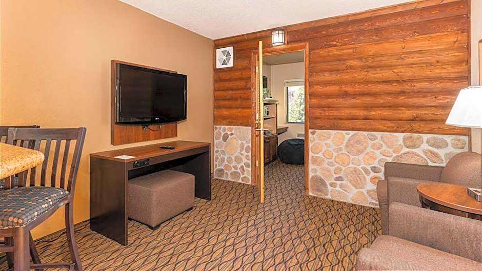 Grand Canyon Hotel & Suites