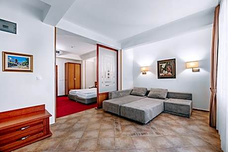 Studio with Mountain View