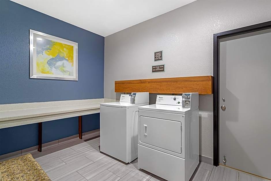 Best Western Plus North Houston Inn & Suites