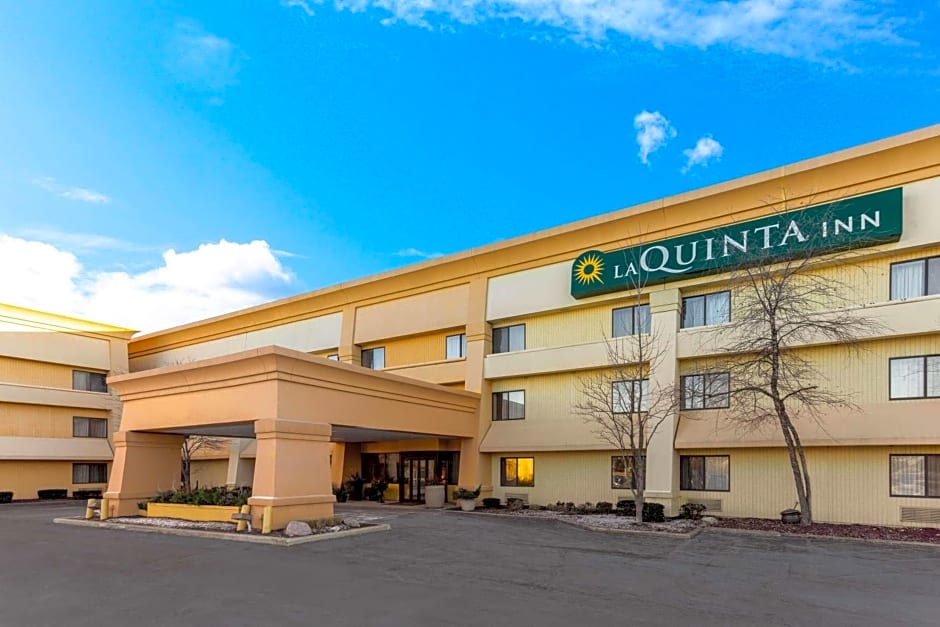 La Quinta Inn & Suites by Wyndham Chicago Willowbrook