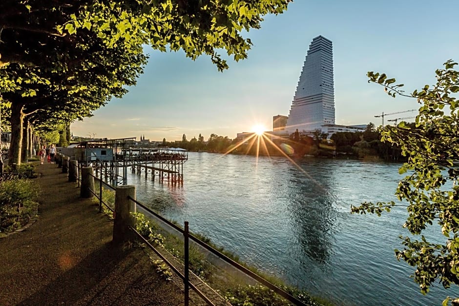 dasbreitehotel am Rhein
