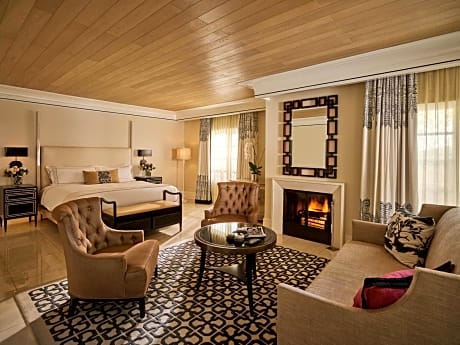 Grand Deluxe Room with Patio and Fireplace