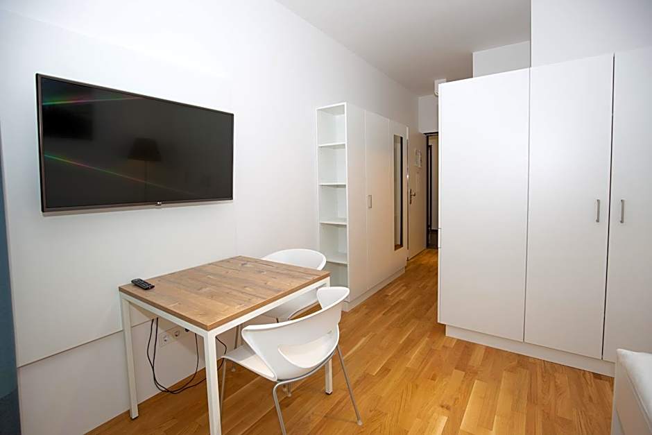 My room serviced apartment-Messe