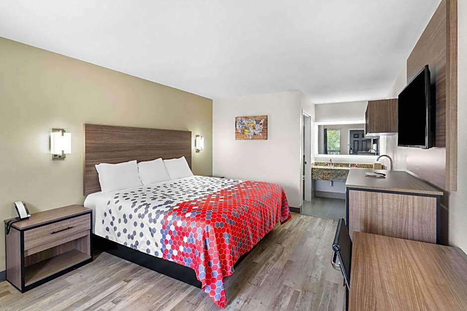 Econo Lodge Inn & Suites Ocean Springs - Biloxi
