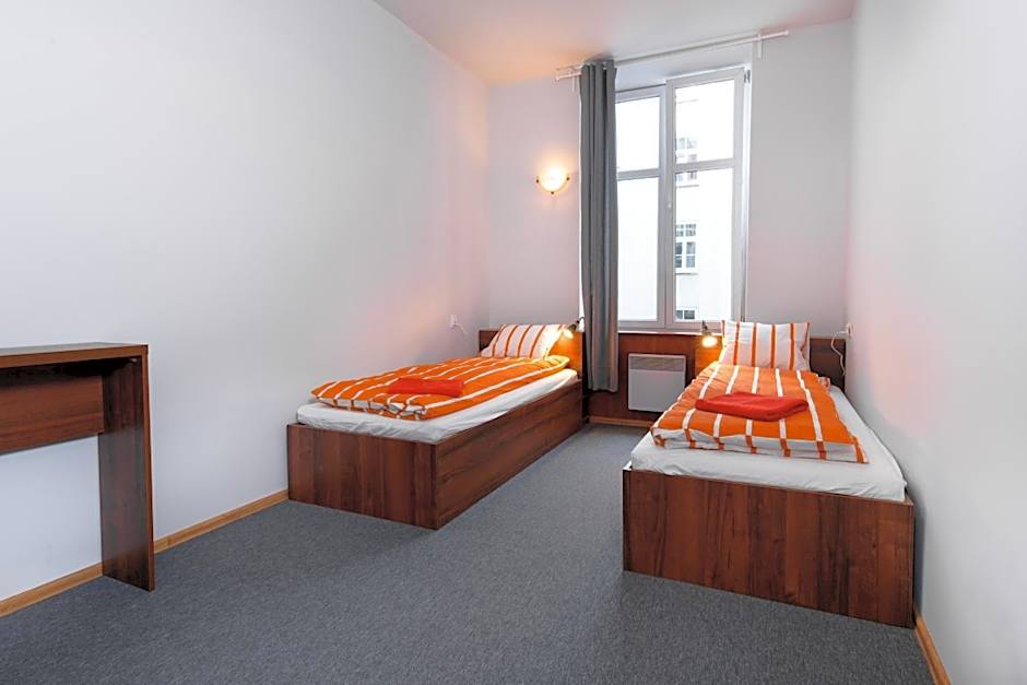 Constitution Square Rooms