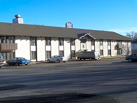 Budget Inn & Suites